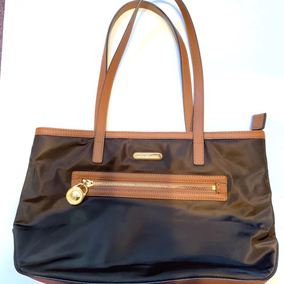 Michael Kors Handbags - SOLD❌Michael Kors Nylon Tote Should Bag Like New!